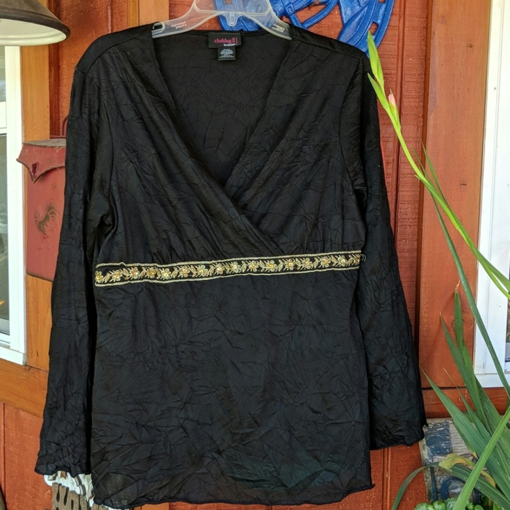Comfy Black ladies too with bling!!